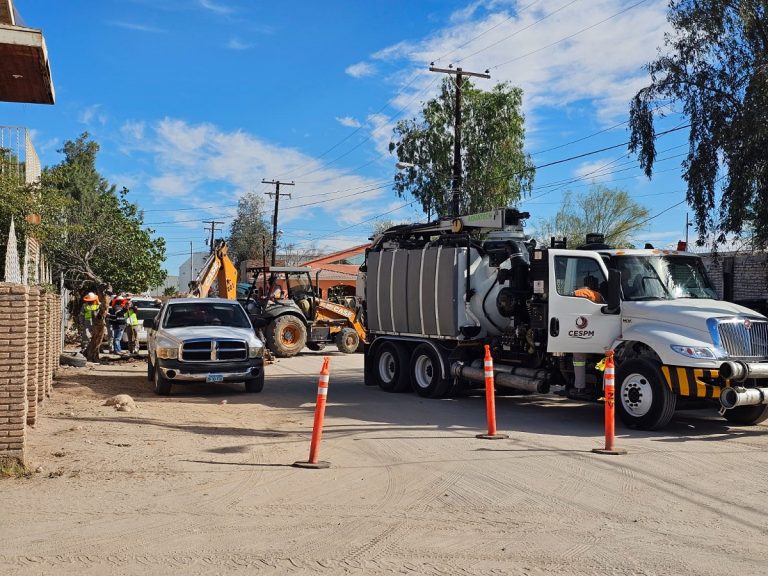 Intensifica CESPM reparación de colector sanitario para restablecer trabajos en Mariano Abasolo y Bugambilias Jardines