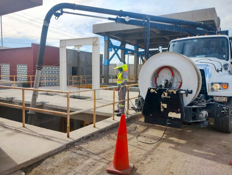 Intensifica CESPM acciones operativas durante fin de semana en cárcamo de colonia Saturno