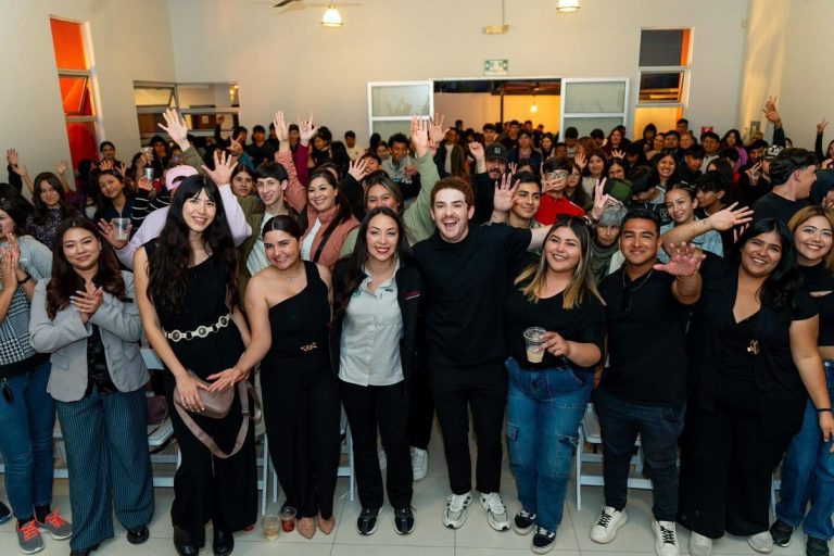 Escucha Julieta Ramírez inquietudes de las juventudes en Ensenada