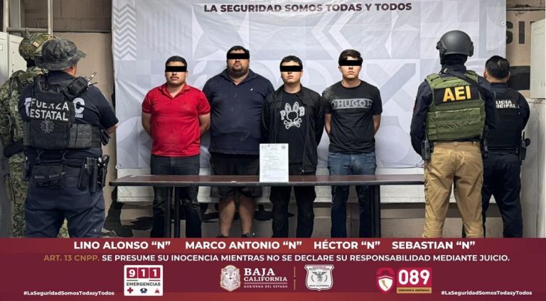 Tras persecución desarticulan banda delictiva con vehículo robado en Estados Unidos