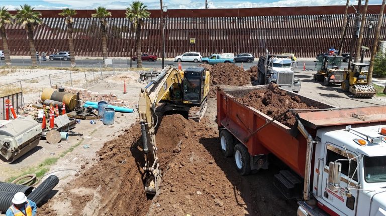 Avanza CESPM en reposición de línea de alcantarillado pluvial en zona centro