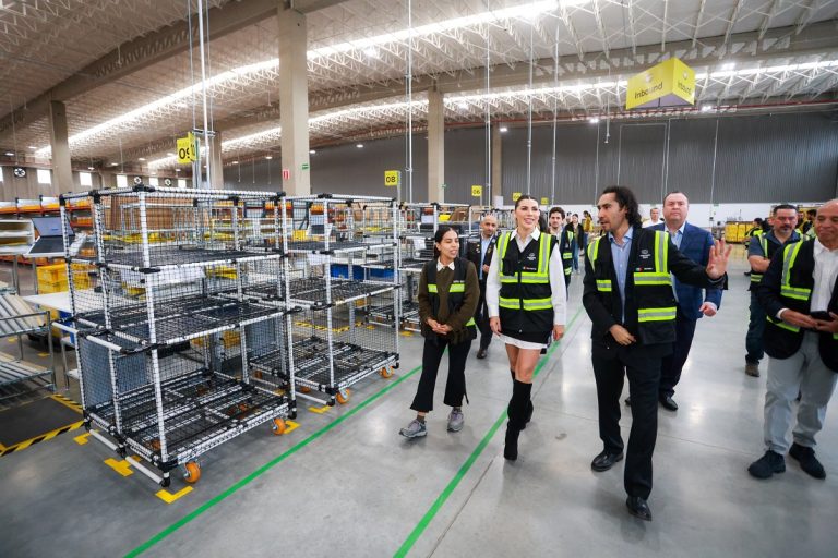 Inaugura gobernadora de BC centro de distribución de Mercado Libre en Tijuana