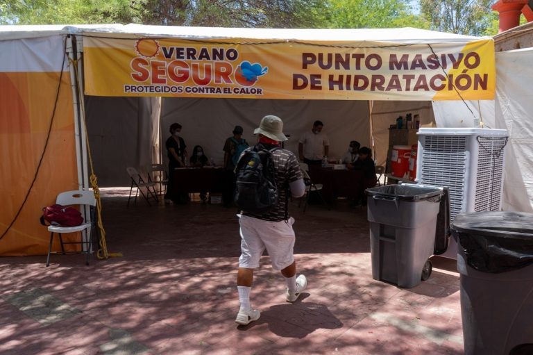 Mantienen operativos de atención e hidratación ante temporada de calor