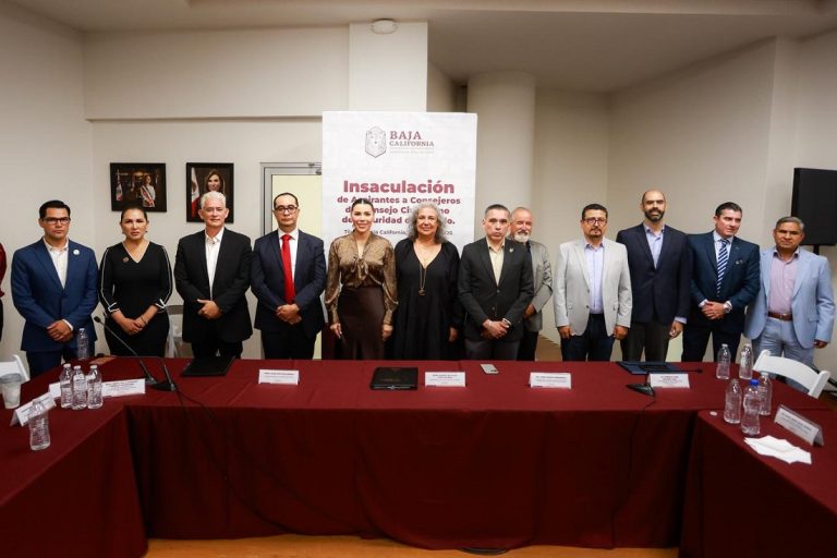 Encabeza gobernadora Ávila Olmeda toma de protesta del nuevo Consejo Ciudadano de BC