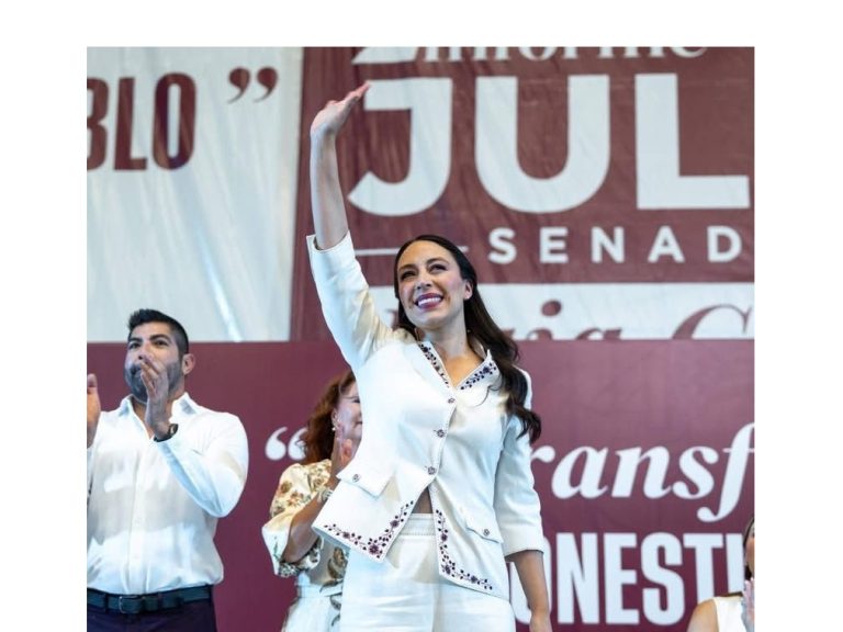 Abarrota Julieta Ramírez auditorio del estado en su segundo informe legislativo