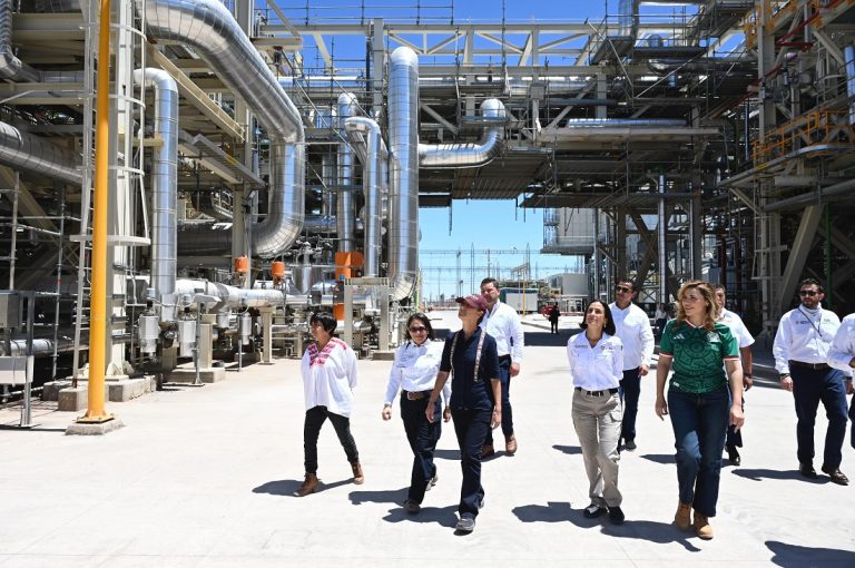 Presidenta Claudia Sheinbaum inaugura Central de Ciclo Combinado en Mexicali