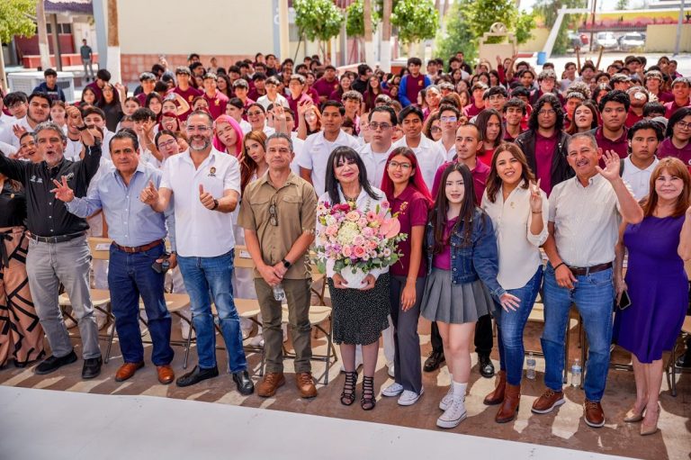 Promueve Norma Bustamante participación juvenil en Cetis No. 18