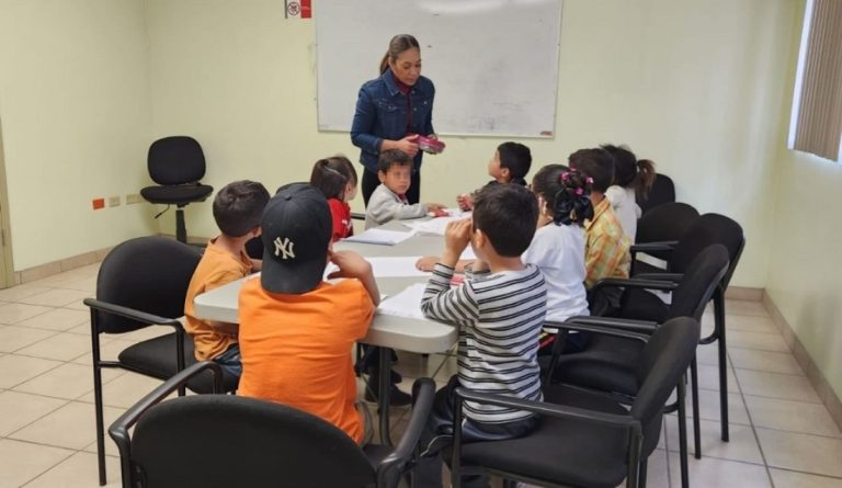 Destacan importancia del bienestar emocional en niñas, niños y adolescentes