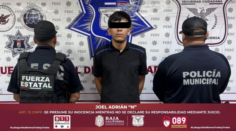 Recuperan vehículo robado y detienen al conductor en posesión de droga