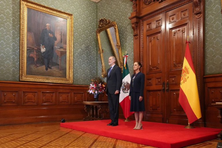 Presidenta Claudia Sheinbaum recibe en palacio nacional al rey Felipe VI