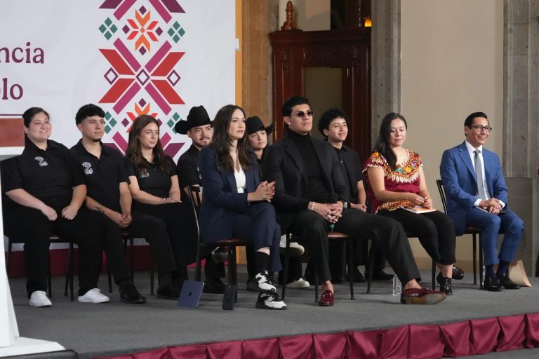 Con México Canta, los jóvenes cantan por la paz y contra las adicciones: presidenta Sheinbaum