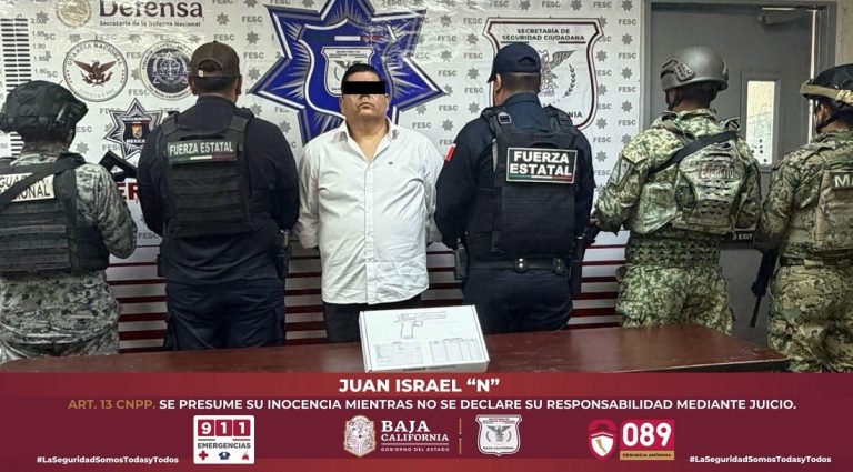 Capturan a ex policía municipal armado en Mexicali