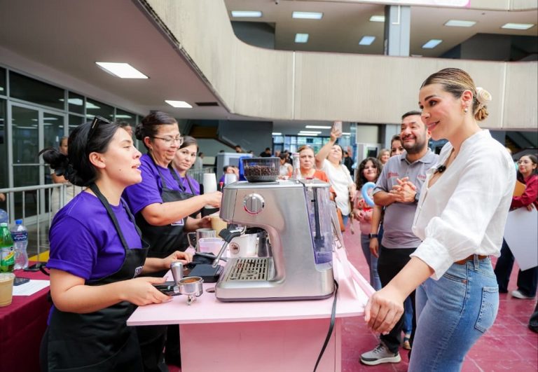 Expo Emprende Violeta abre espacios a mujeres para consolidar sus negocios en Baja California