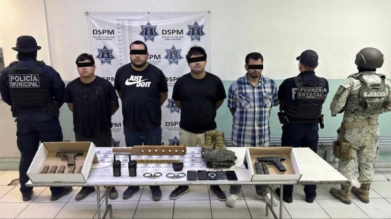 Caen sujetos con armas y equipo táctico