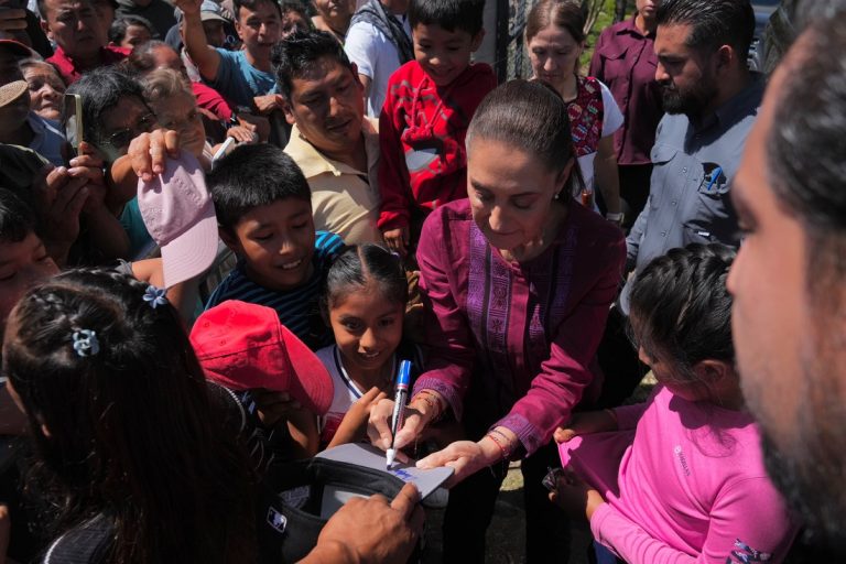 Presidenta Sheinbaum anuncia apertura de Universidad Nacional Rosario Castellanos para las y los estudiantes que no ingresen a la UNAM