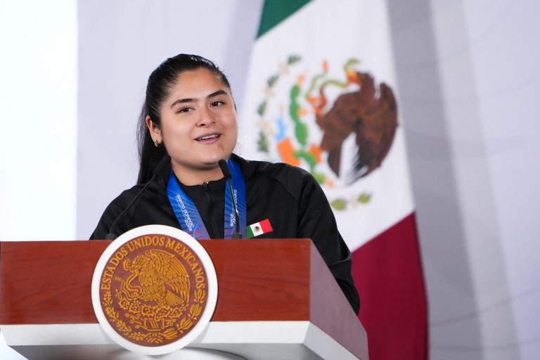 Presidenta Sheinbaum anuncia aumento de becas a deportistas mexicanos por participación histórica en Juegos Centroamericanos