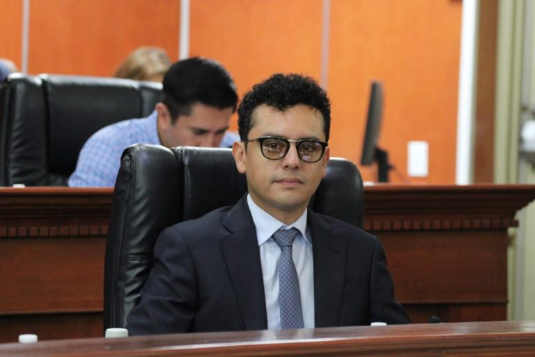 Elige Congreso de BC nueva mesa directiva; Eligio Valencia es presidente