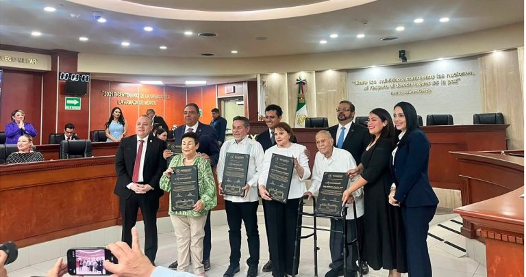 Reconoce Congreso de BC trayectoria legislativa de Catalino Zavala en 73 Aniversario del Constituyente