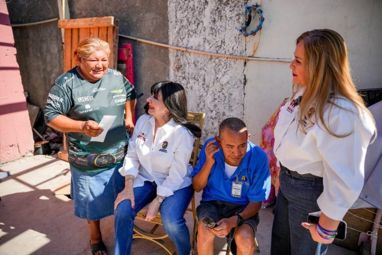Reconoce municipio a personas cuidadoras y con discapacidad