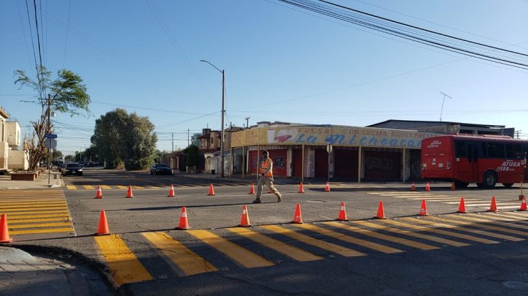 Fortalece gobierno de Mexicali seguridad y movilización vial con 78 trabajos de señalamiento en 21 colonias