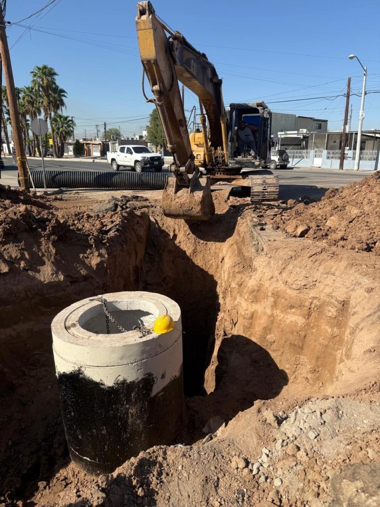 Avanza CESPM con reposición de línea pluvial en Infonavit Cucapah y Colonia Aurora