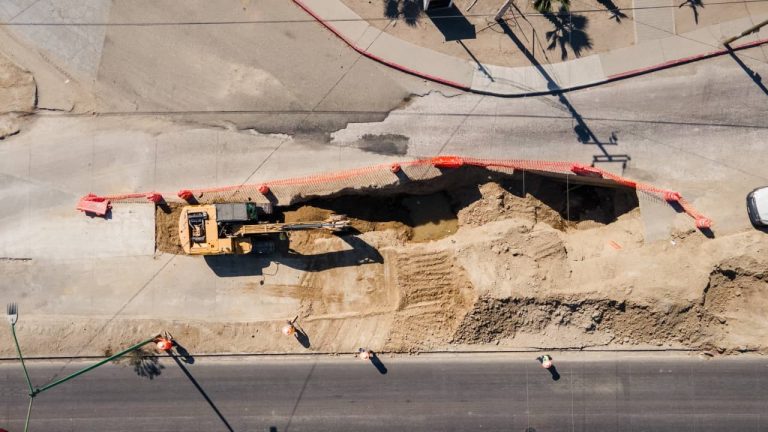 Avanza gobierno de BC con obra para mejorar saneamiento binacional del Río Tijuana