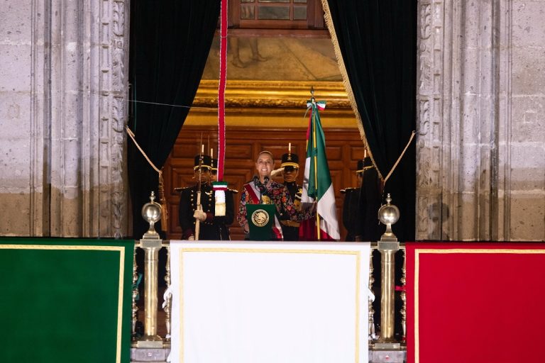 ¡Viva México libre, independiente y soberano!: presidenta Sheinbaum encabeza ceremonia por 216 Aniversario de Grito de Independencia