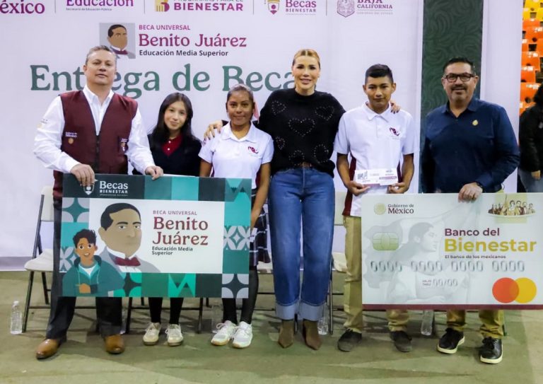 Fortalecen Gobierno de México y BC permanencia escolar con beca universal Benito Juárez