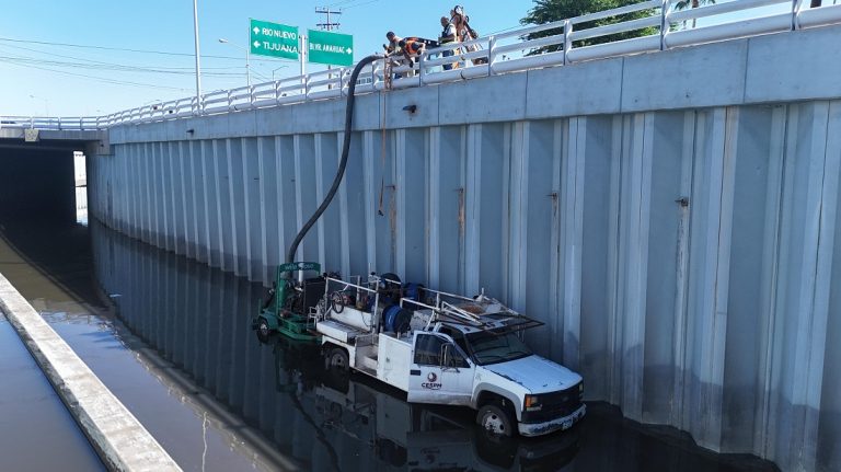 Trabaja CESPM en desazolve de Eje Central; instalará motobombas para restablecer la circulación