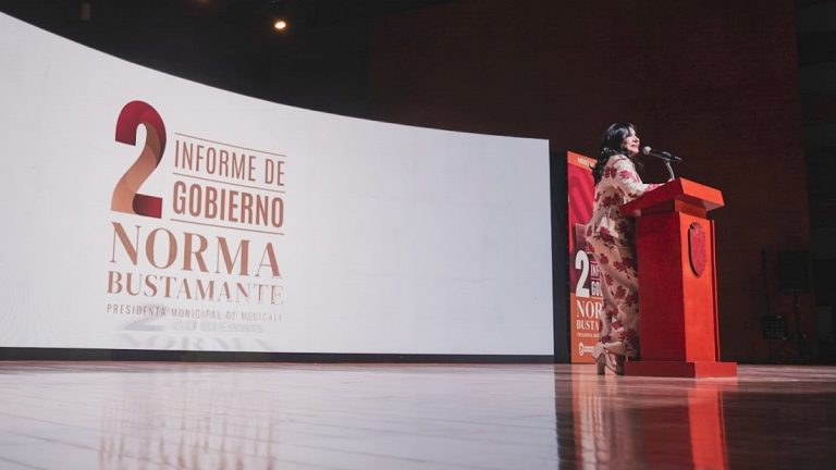 Norma Bustamante rinde su Segundo Informe de Gobierno