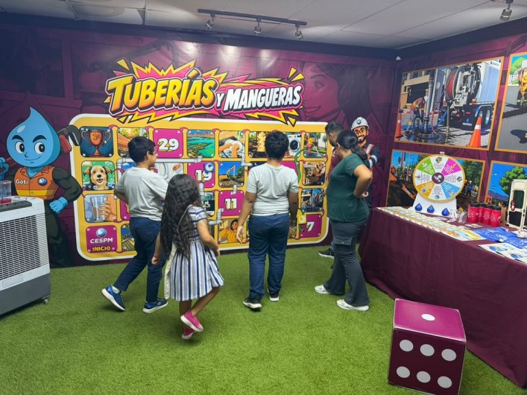 Acerca CESPM la cultura del agua a familias en las Fiestas del Sol